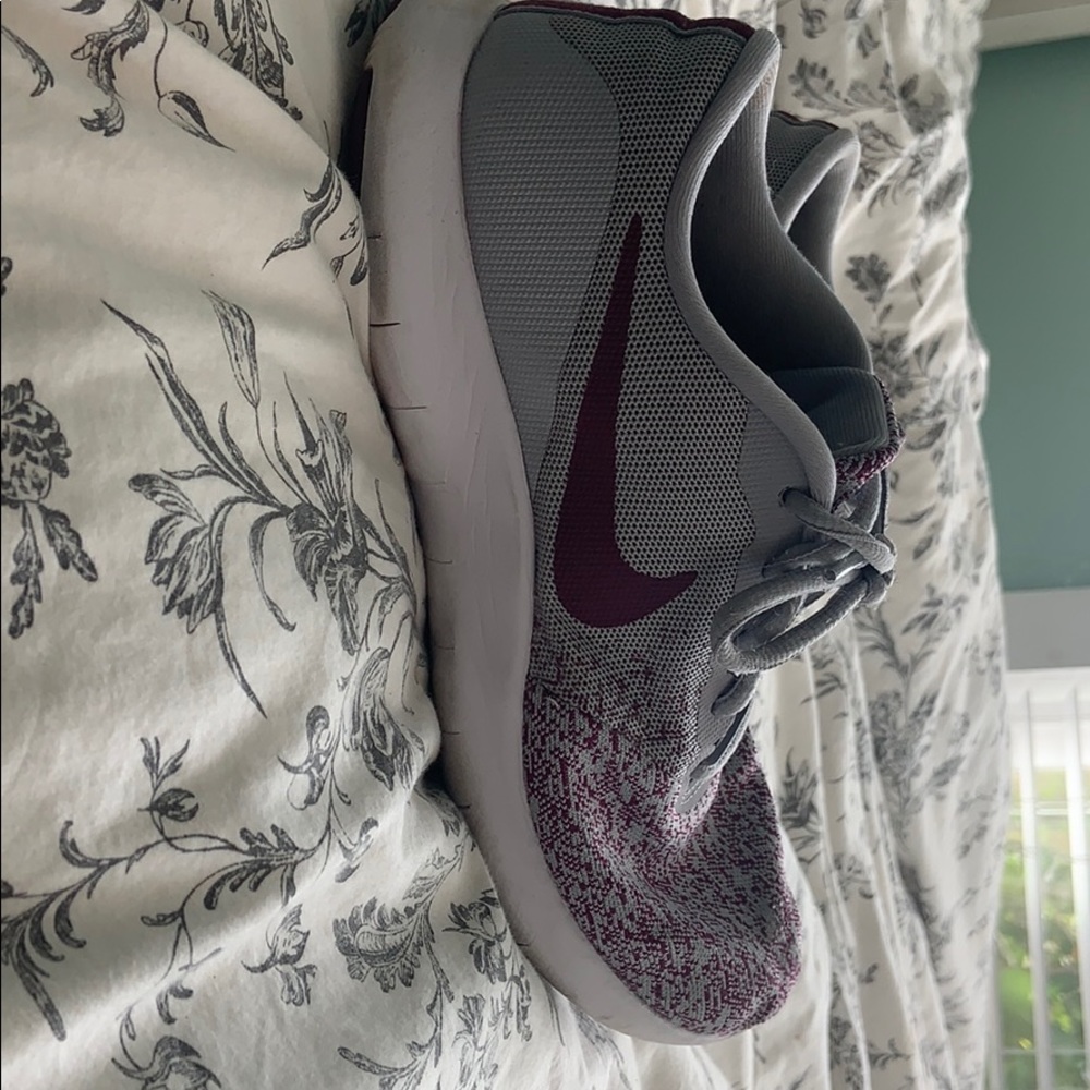 Barely worn size 8 nikes
